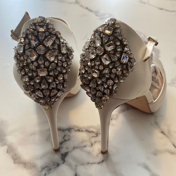 Badgley Mischka Gene White Satin with Rhinestone Detailing Wedding Bridal Heel - Picture 3 of 15